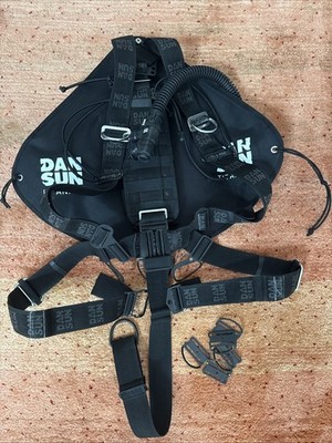 Sidemount Wing, Harness und Weight Pocket System. Schwarz und kaum benutzt