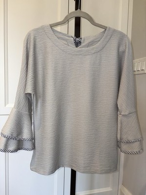 Soft Textured Bell Sleeve Blouse w/ Bow Back Detail Minimalist Chic Top Small