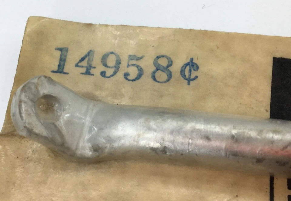 RUPP 14958 SOPORTE SILENCIADOR MOTO DE NIEVE VINTAGE S-44 WT-440 WT-634 NUEVO OEM Foto 2 de 4