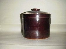 EARLY MAR CREST DARK BROWN STONEWARE POT COVERED CASSEROLE DISH W HANDLE HOLES