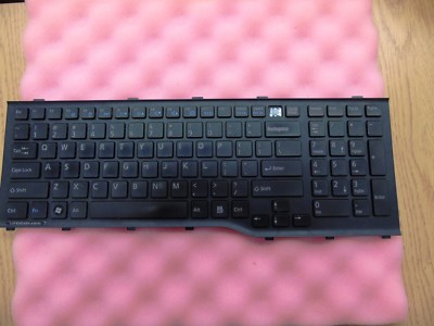 Genuine Fujitsu LifeBook Laptop AH532 Keyboard CP569151-01 (Missing Delete Key)