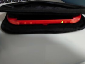 PlayStation PS Vita PCH-2000 ZA26 Metallic Red Sony Console ,pouch ,Charger