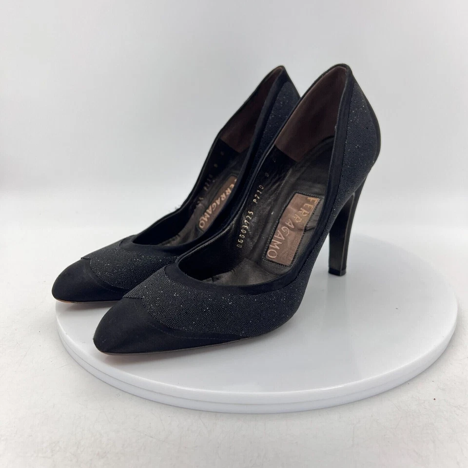 Zapatos de salón Salvatore Ferragamo Riflessa para mujer talla 8 B negros satinados sin cordones de tacón alto Foto 2 de 4