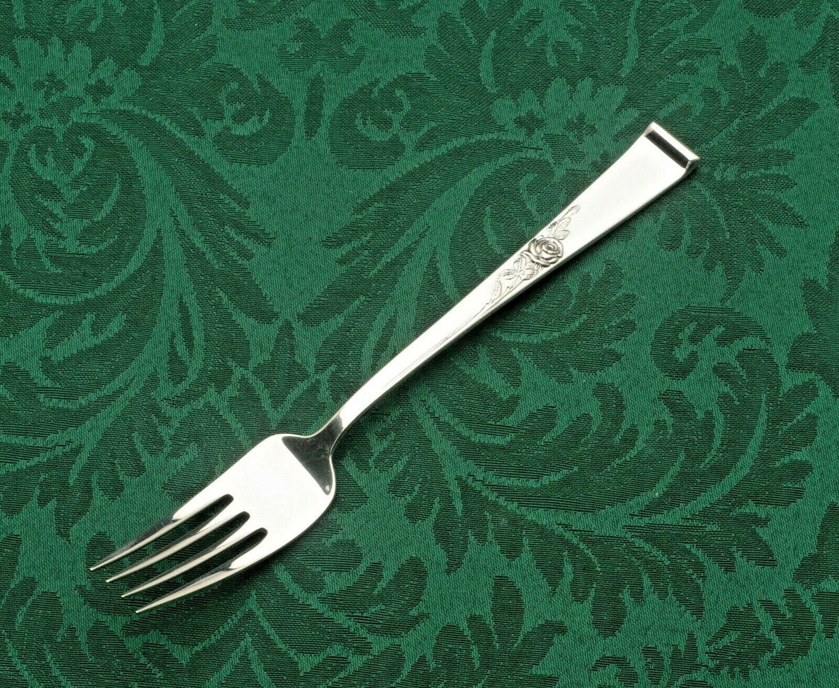Classic Rose by Reed & Barton Sterling Silver individual Place