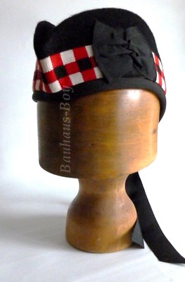 KILT GLENGARRY HUT MIT SCHWARZEM, ROT & WEISSEM GEWÜRFELBAND ALLE GRÖßEN FÜR KILTWEAR NEU