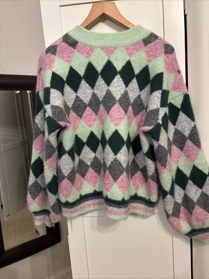 Oliver Bonas bomber jacket style Diamond Pattern Women’s Knitted Cardi Size 10 - Image 4 of 4