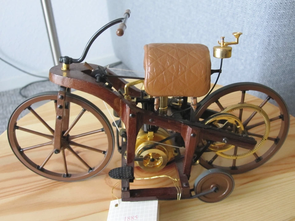 Franklin Mint Daimler Reitwagen von 1885 mit Originalbox 1:8 ! nicht 1:18 selten - Bild 2 von 4