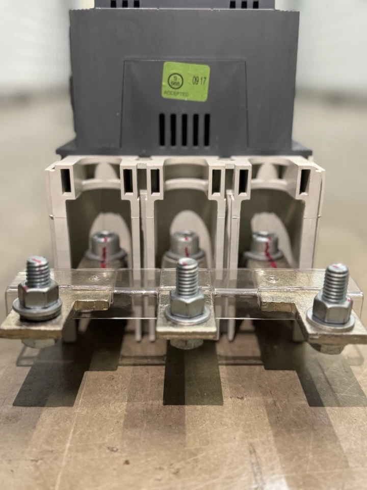 Nuevo Sin Caja ABB AF260 3 Polos 300A 600V Disyuntor Tipo AF Foto 3 de 4