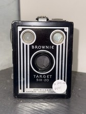 VINTAGE KODAK BROWNIE TARGET SIX-20 BOX CAMERA -Art Deco / Collectable