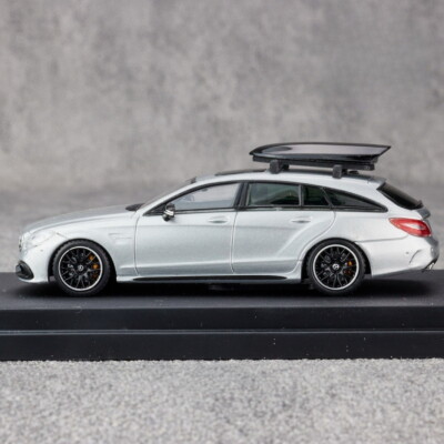 BM 1/64 Mercedes-Benz CLS 63 AMG Shooting Brake Silver Diecast Car