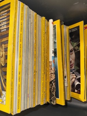 National Geographic Lot of 10 Randomized Magazines - No Duplicates