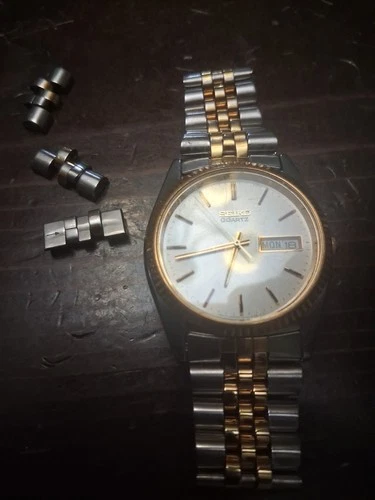 Vintage Seiko Day Date President 7N43-8111 Gold Tone Quartz Watch Read