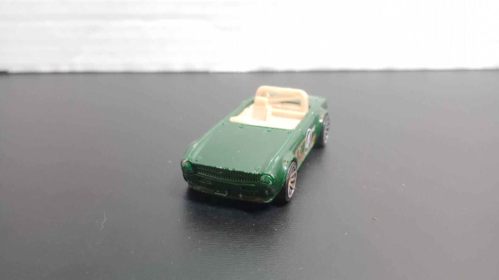 2009 Mattel Hot Wheels 1969 Triumph TR6 - 1:64 - Made in Malaysia