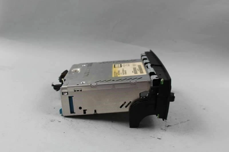 Receptor Audio Am Fm Radio Am-fm-cd 2010-2011 BMW 128i OEM #1866 Foto 2 de 4