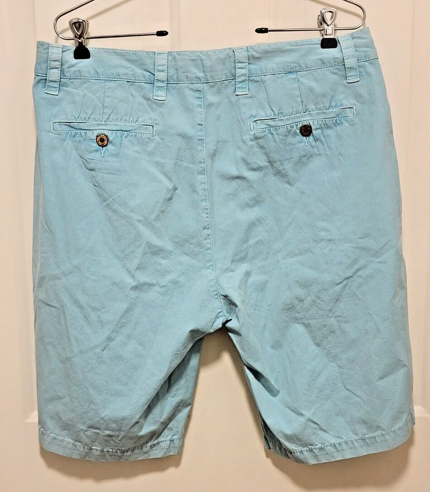 NWT Tailor Vintage  Men's Size 34 Turquoise Bermuda Shorts - Image 2 of 4