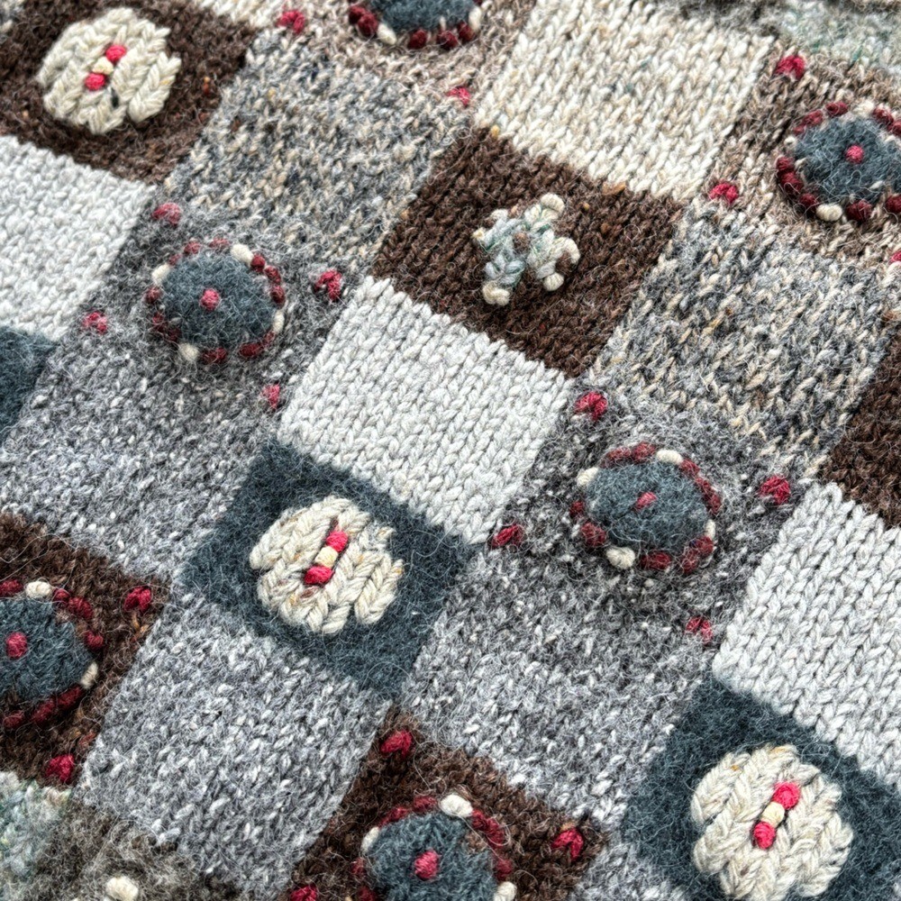 Vintage Cottage Rosette Patchwork Y2K Handknit Gr… - image 5