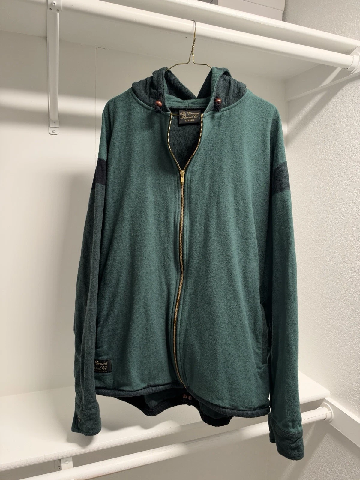 Vermont Flannel Company Men's XXL Hooded Flannel Zip Up Jacket - Evergreen Color - product detail image 2