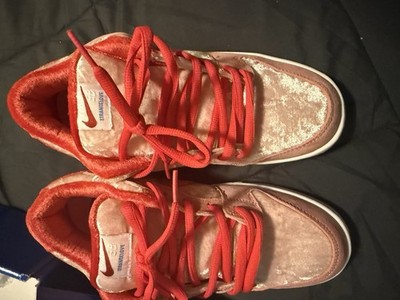 Nike SB Dunk Low Strangelove Pink Red Suede Valentine CT2552-800 Sneaker