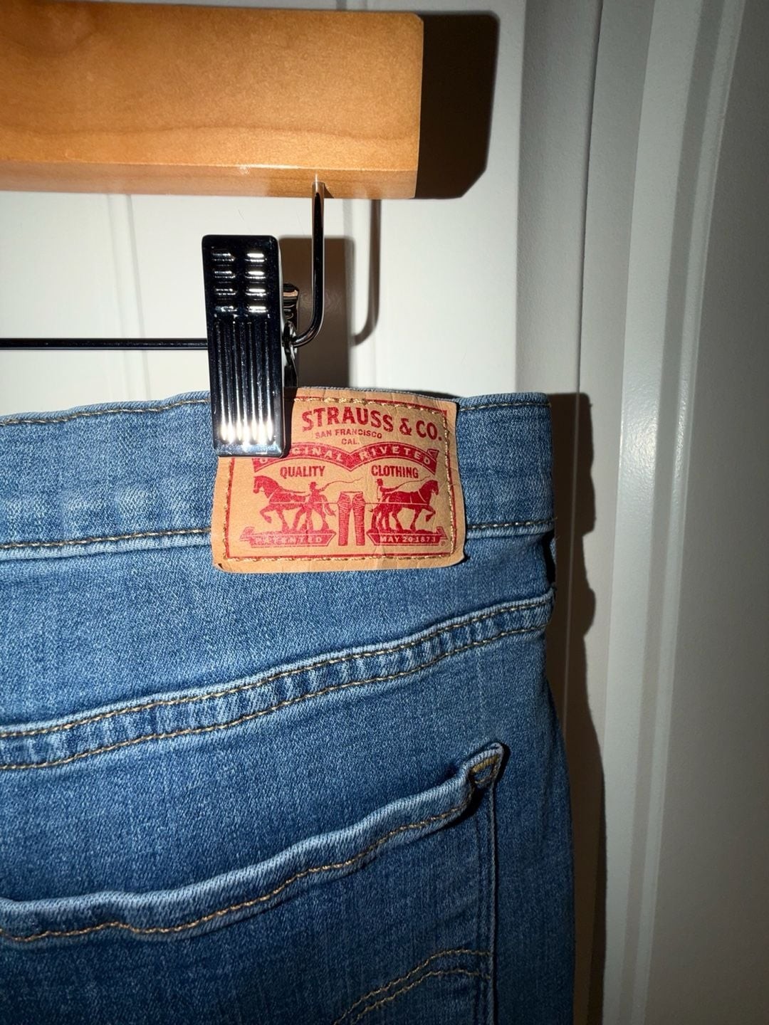 Levi's Classic Bootcut Jeans Size 33 Blue Medium Wash, photo 6