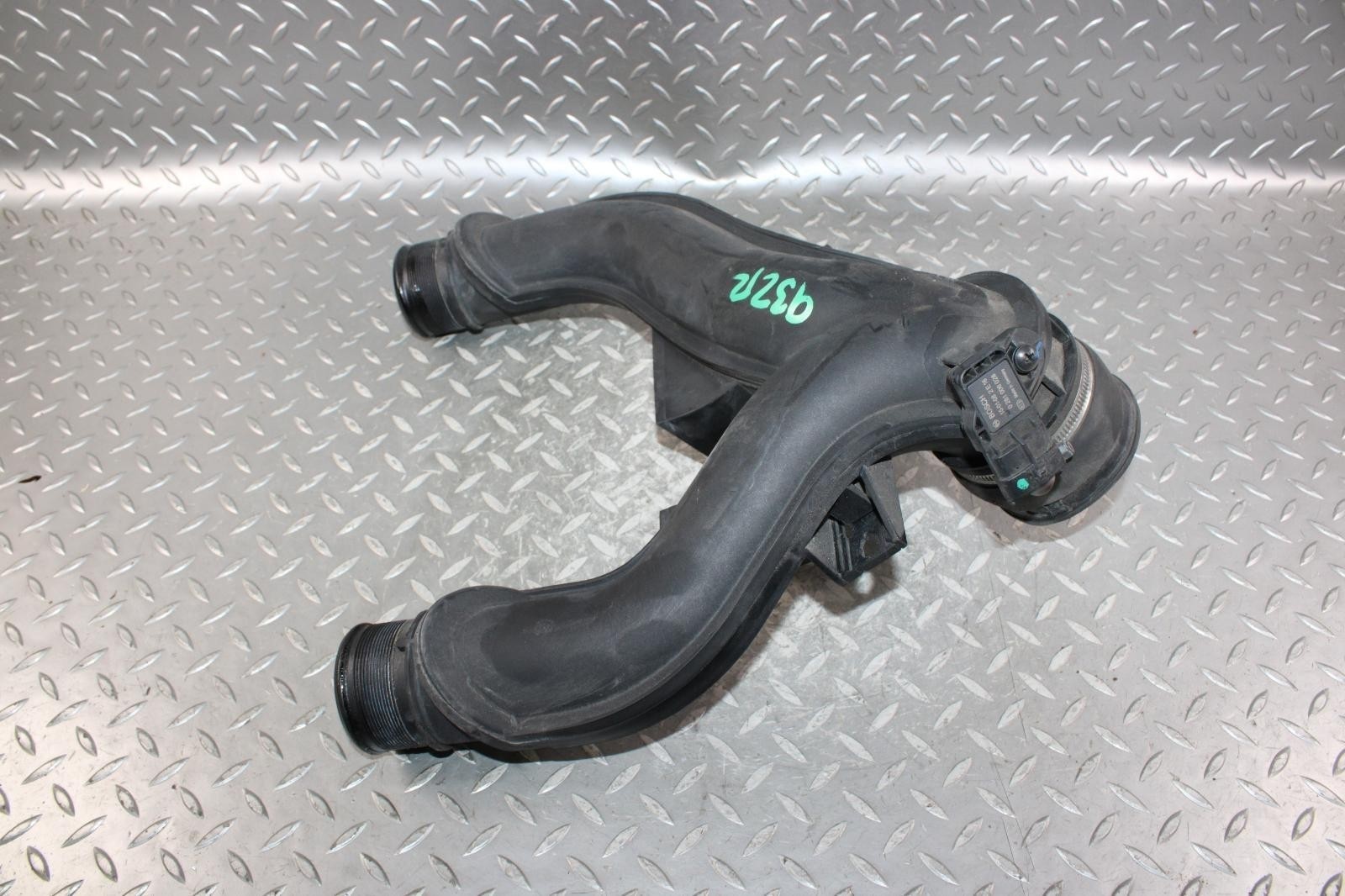 Maserati Ghibli 2014-2017 Air intake pipe