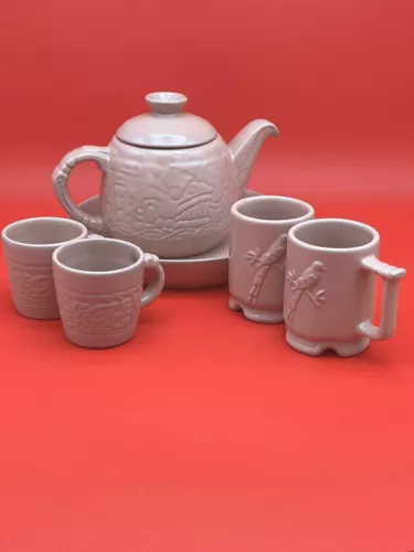 Lot Of Frankoma Mauve Color Pottery 4 Mugs, 1 Serving/Pie Plate, 1 Tea Pot VTG.