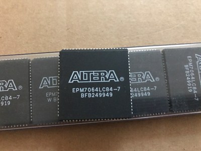 EPM7064LC84-7 ALTERA  PLCC 