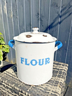 GROSSER ANTIKER EMAILLE MEHLBEHÄLTER BÄCKEREI VORRATSBEHÄLTER VINTAGE KÜCHENAUFSTELLER