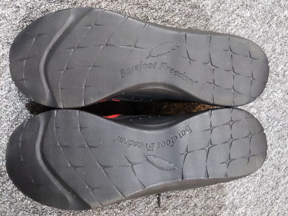 Barefoot Freedom by Drew Women's Elite Sneaker Shoe Black Red Trim Size 10N  - Image 4 of 4