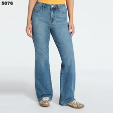 N.W.T No Boundaries Women's High Rise Baggy Wide Leg Jeans, 32" Inseam Size 2-4