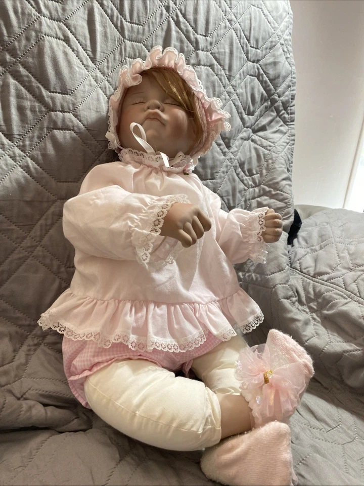 Muñeca First Moments Red Headed Sleeping BabyGirl Lee Middleton 1983 firmada L23158 Foto 3 de 4