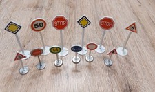 12 Verkehrsschilder Straßenschilder Kinder Spielzeug Lernspielzeug Verkehrszeich
