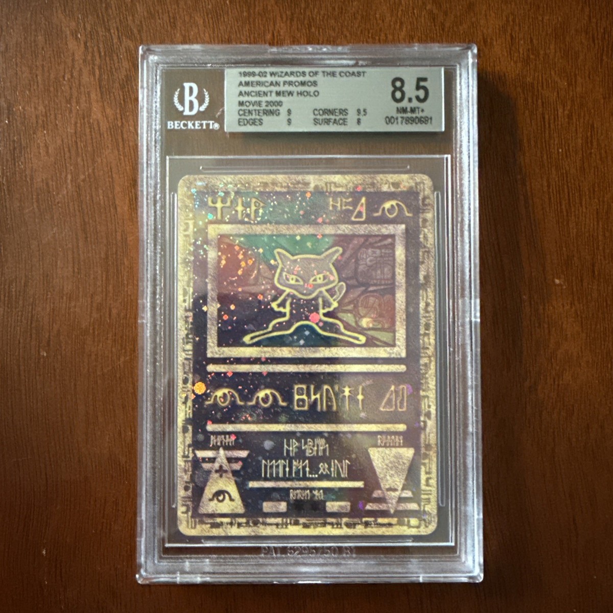 2000年映画ポケモンプロモAncient Mew 2000 Pokemon Wizards of Coast Promo Ancient Mew Movie 2000