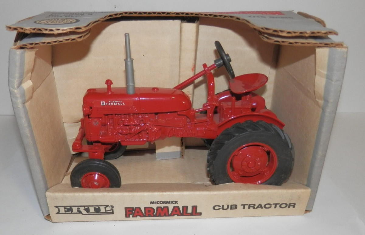 ミニカー　アメリカントラクター　McCORMICK FARMALL PRODUCT MINIATURE INTERNATIONAL HARVESTER McCORMICK FARMALL