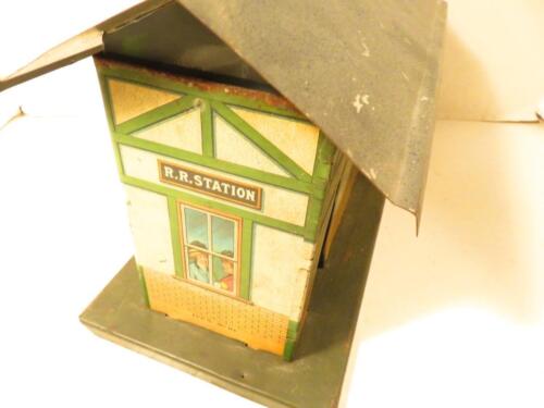 IVES PRE-WAR TRAINS- TINPLATE LITHOGRAPHED RR STATION W/RESTROOMS- 11 X 7"-W20 - Picture 4 of 7