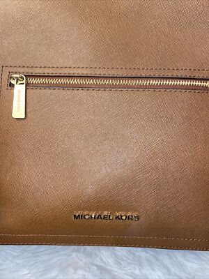 Michael Kors Leather Bag/Backpack..EUC Tan Beautiful Year  display picture 1