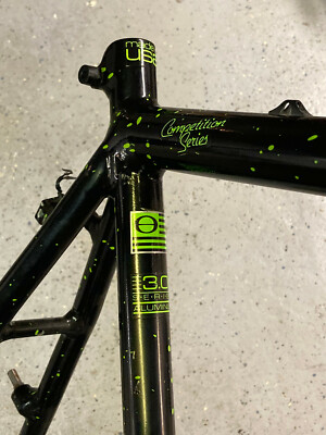 Cannondale 3.0 mountain bike frame for 26 inch wheels classic