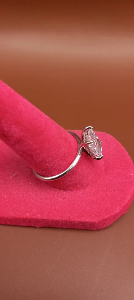 Radiant Cut Cubic Zirconia 925 Sterling Silver Engagement Ring - Image 4 of 4