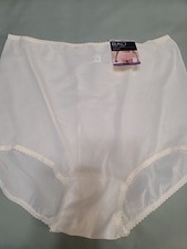 NWT BALI Women's Skimp Skamp Ivory Colored Brief; Style 2633 B633; SZ 4XL 11 