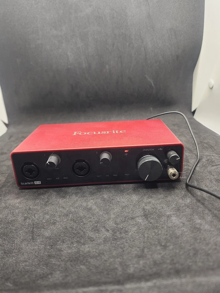 Focusrite Scarlett 4i4 3rd Gen 4x4 USB Audio Interface - Image 4 of 4
