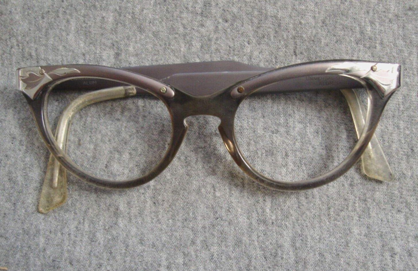 Universal 4 1/4 Aluminum Cat EYE Glasses S Women's Girl's Frame Only Silver/Gray