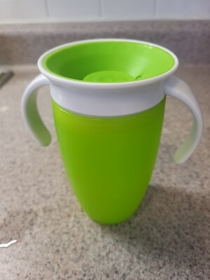 Munchkin  Miracle  360° Spoutless Trainer Sippy Cup, 10 oz, Green, Unisex