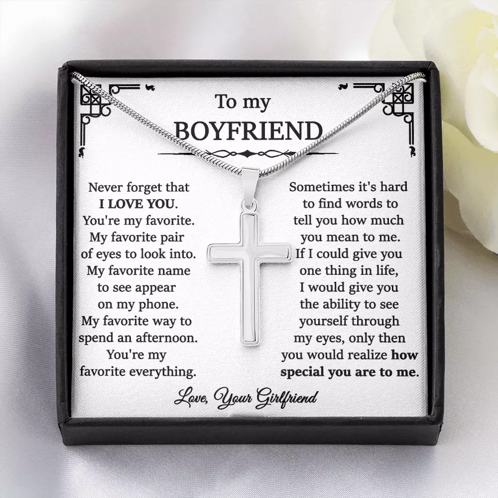 Wearing boyfriend's name on deals necklace