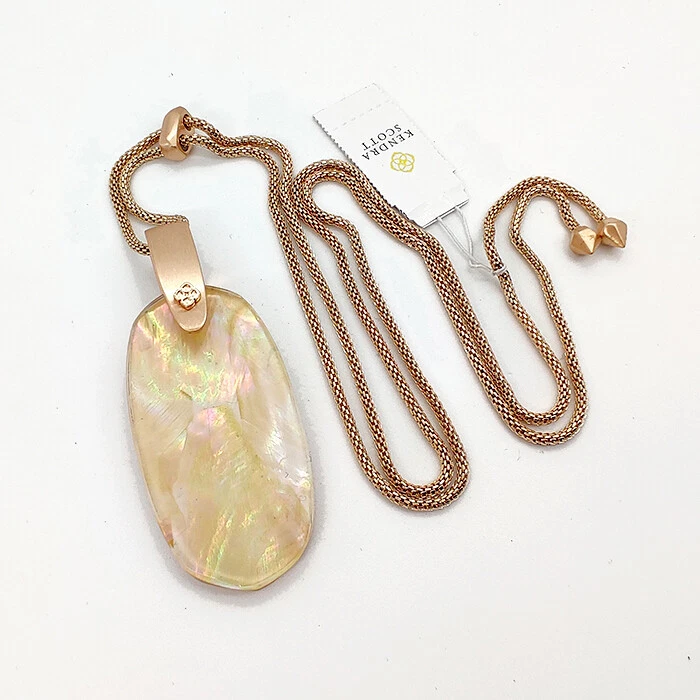 Inez gold store long pendant necklace