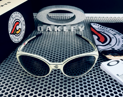 CHAQUETA OAKLEY X CINELLI EYE REDUX | AMARILLA USADA EN CARRERAS | GRIS PRIZM | EDICIÓN LIMITADA - Imagen 2 de 19