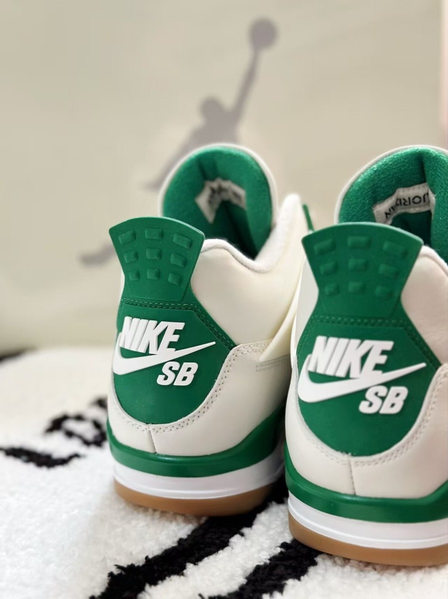 Size 9.5 - Jordan 4 Retro SP x Nike SB Mid Pine Green for Size 9.5 - Jordan 4 Retro SP x Nike SB Mid Pine Green for