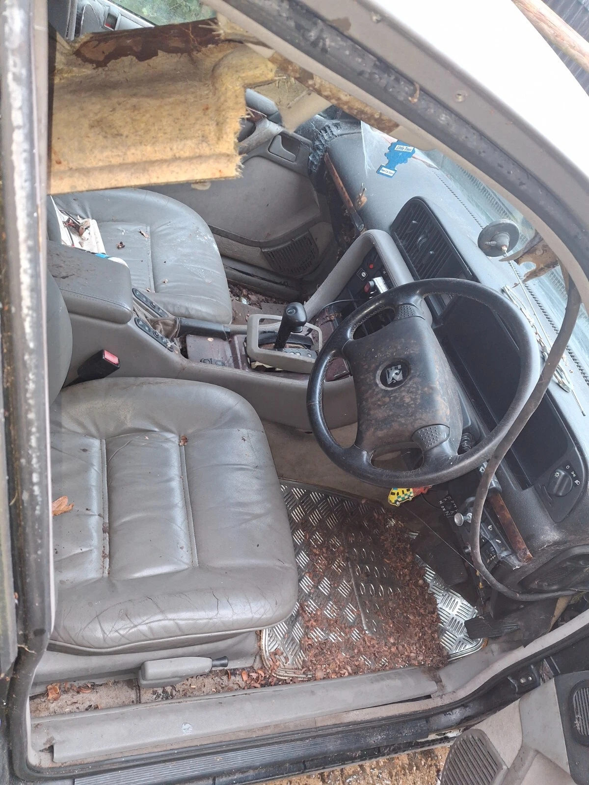 Vauxhall Senator ,complete or break for spares. - Picture 2 of 3