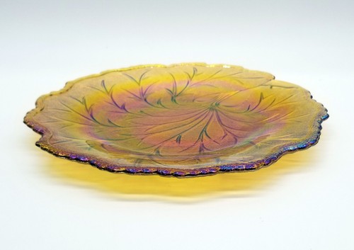 Rare Carnival Glass 10" Plate Gold / Amber Base Tone w/ Multiple Changing Colors - Picture 9 of 18