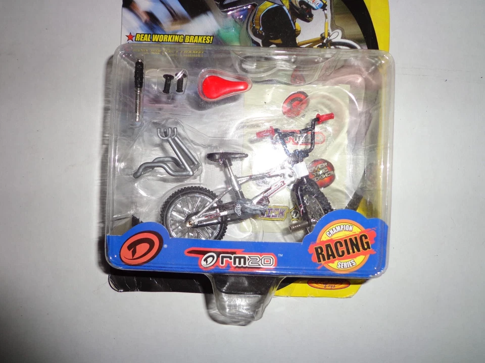 Flick Trix 2001 Champion Racing Series BMX RM20 Diamondback как новый на картонке Spin Master Toys - Изображение 2 из 4