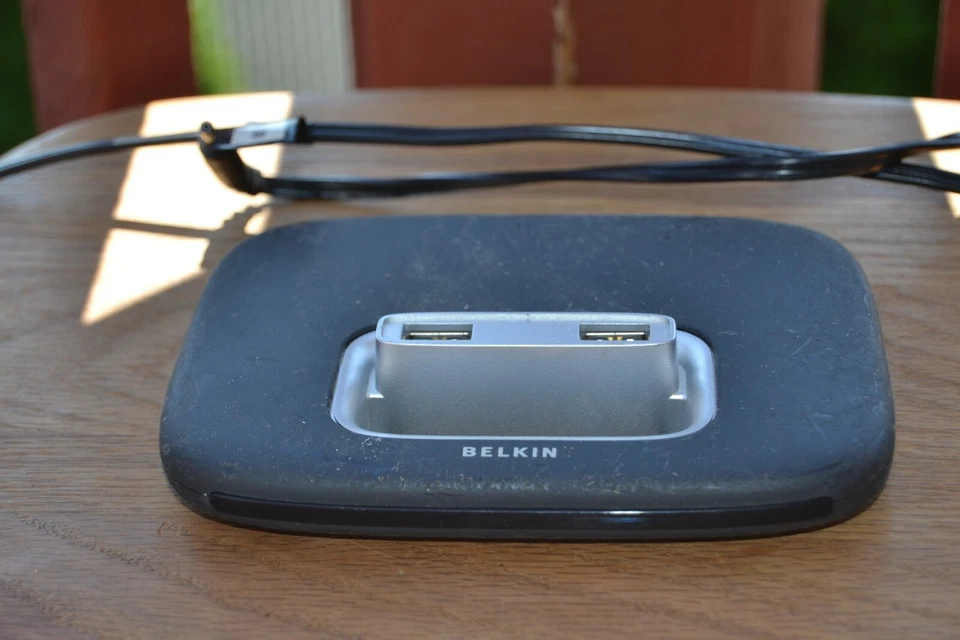 Belkin Hi-Speed USB 2.0- 7 Port Hub F5U237 Rev 3 USB HUB 2.T1 - Image 2 of 4