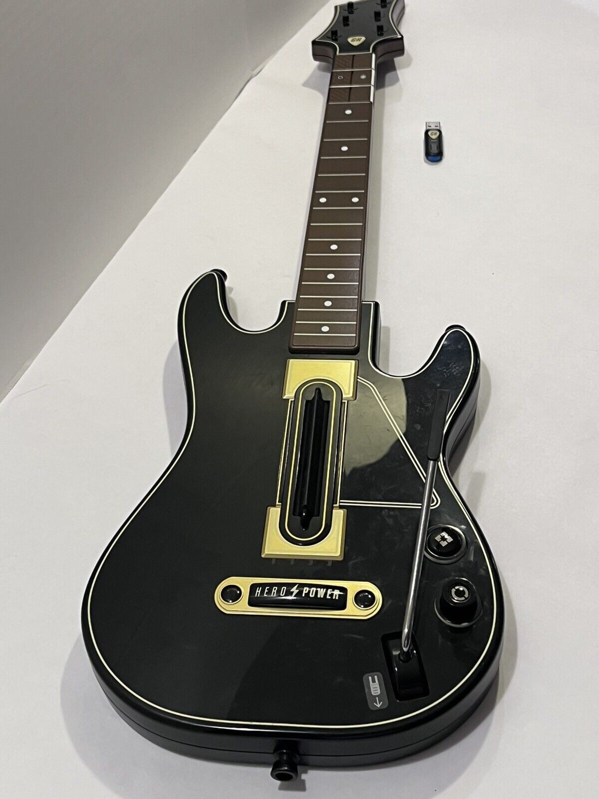 Controlador inalámbrico Guitar Hero Live CON DONGLE USB PS4 PS5 probado  funciona muy bien